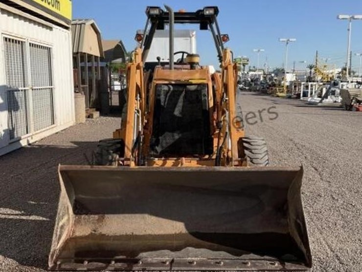 case-570xlt-skip-loader-image-3