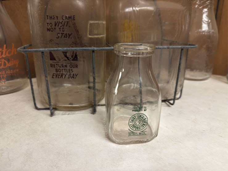 (16)-milk-bottles-and-carrier-image-4