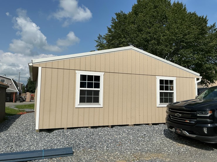 #200-•-lunchroom-building-image-3