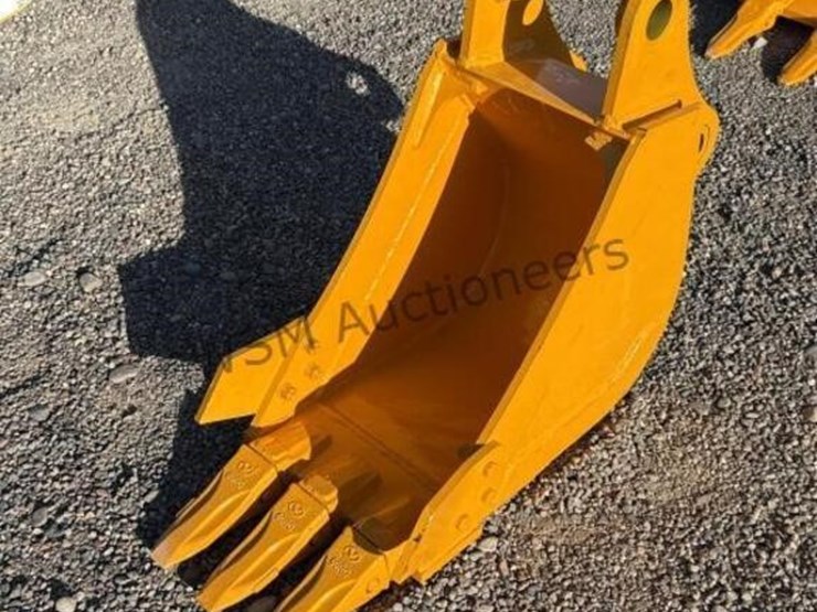 caterpillar-305-image-2