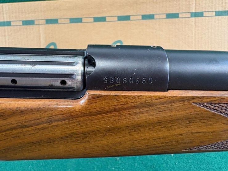 weatherby-mark-v-300-wby-mag-rifle-image-3