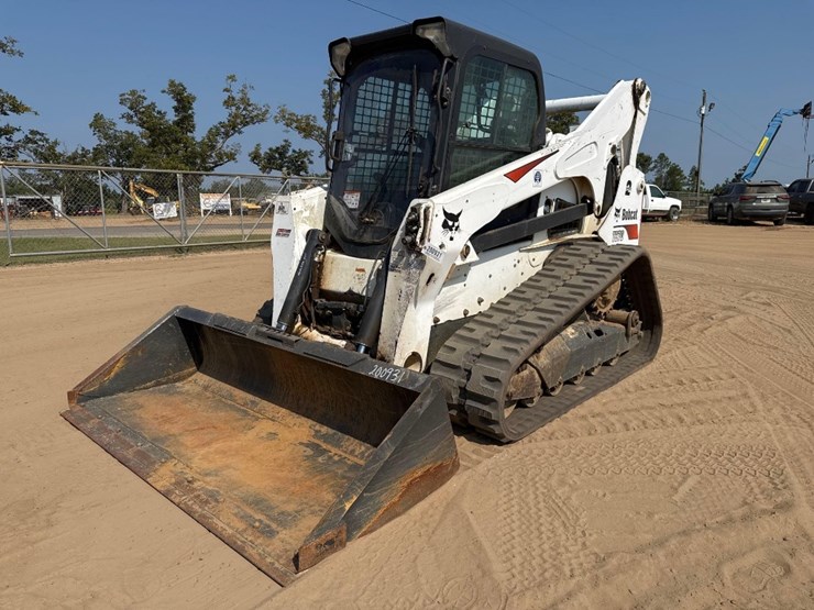 2020-bobcat-t870-image-2