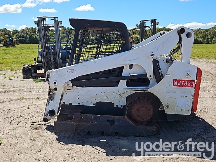 2017-bobcat-t740-image-2
