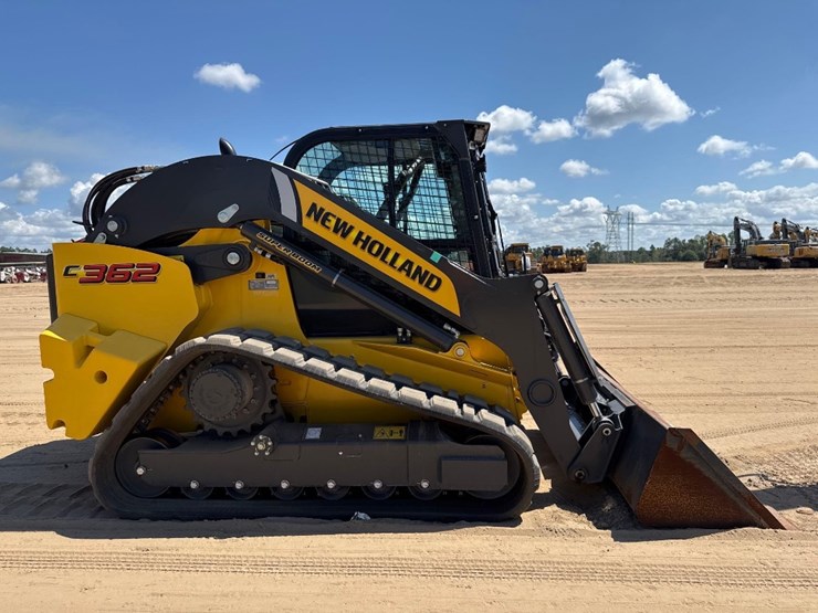 new-holland-c362-image-5
