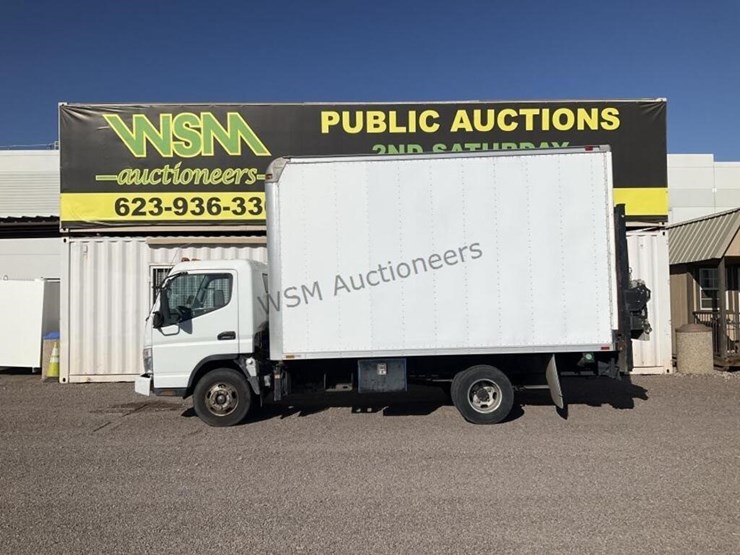 2007-mitsubishi-fuso-box-truck-image-1