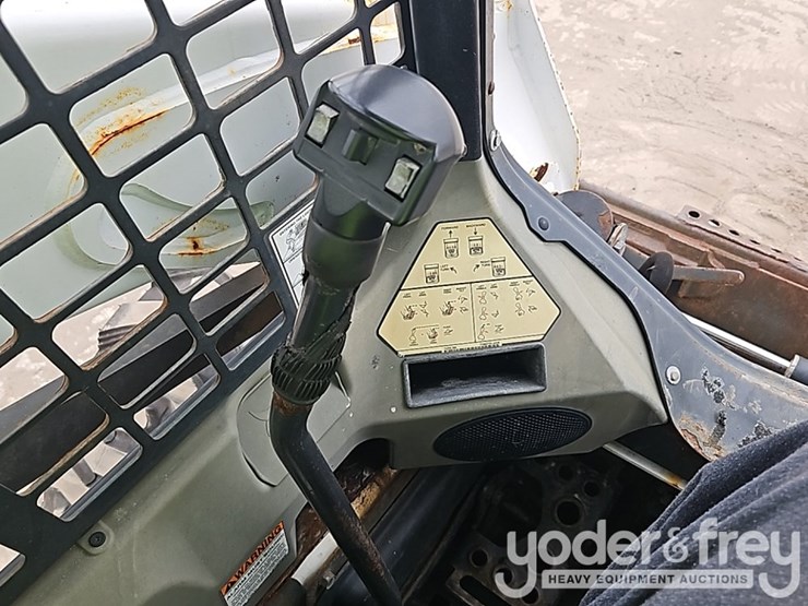 2014-bobcat-s530-image-15
