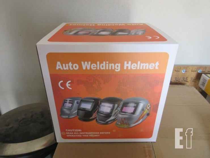 auto-darkening-welding-helmet-image-1