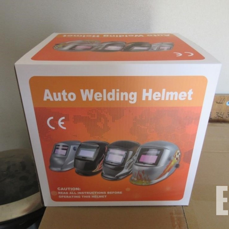 AUTO DARKENING WELDING HELMET