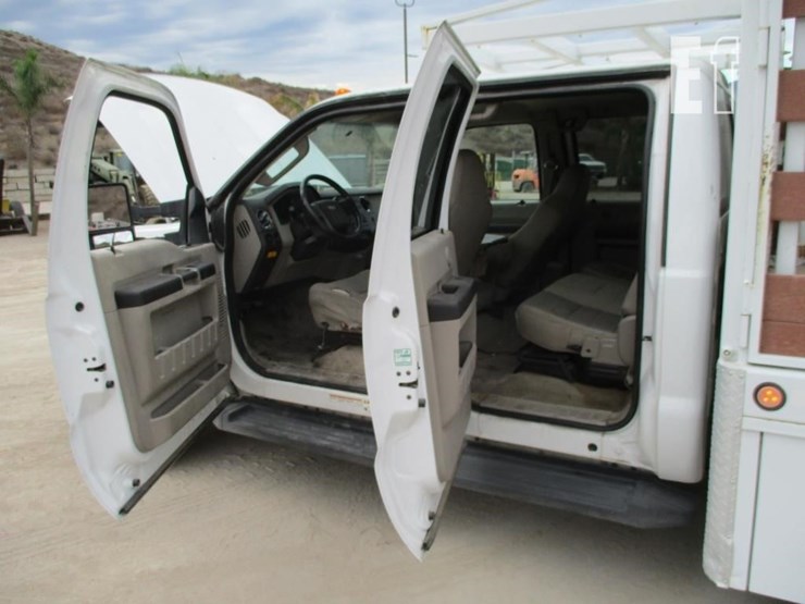 2008-ford-f550-image-11