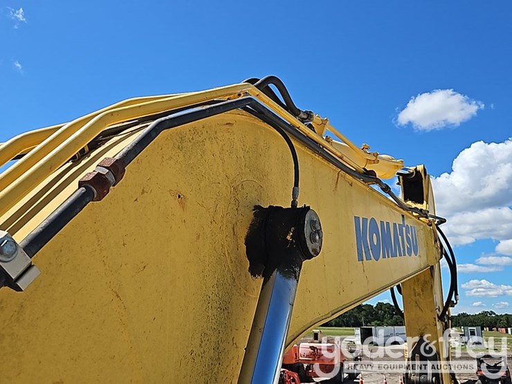 2015-komatsu-pc210-lc-10-image-31