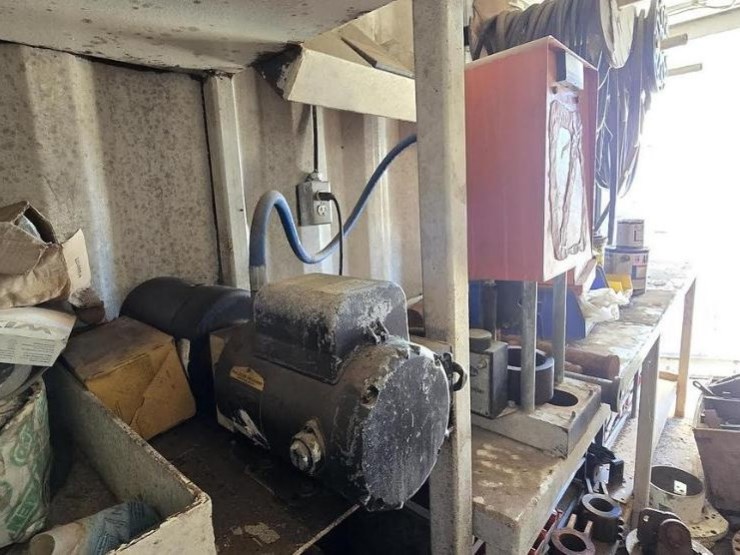 tool-house-with-contents-image-21