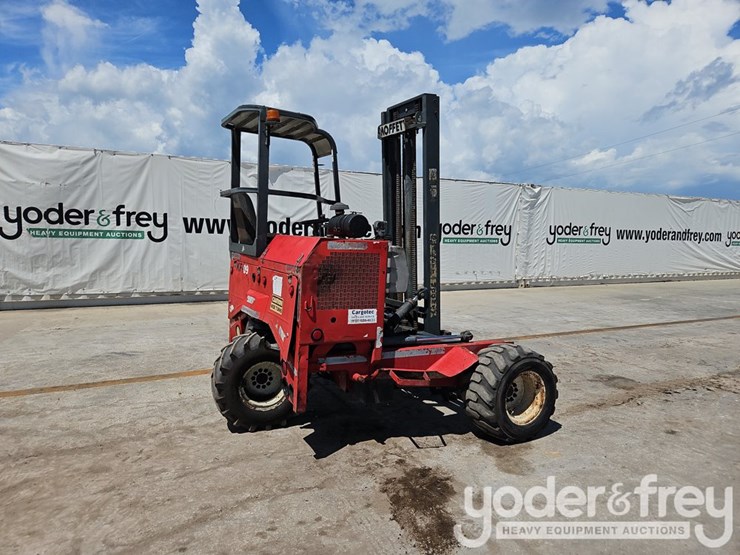 2004-moffett-m5500-image-5