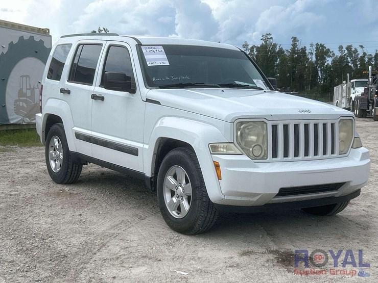 2012-jeep-liberty-image-2