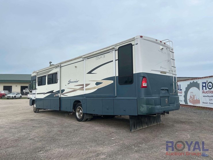 2004-workhorse-w22-motorhome-image-5
