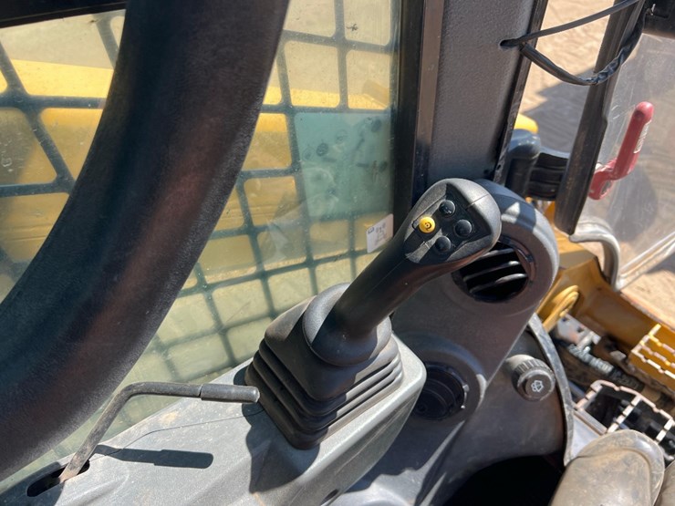 2019-caterpillar-289d3-image-28