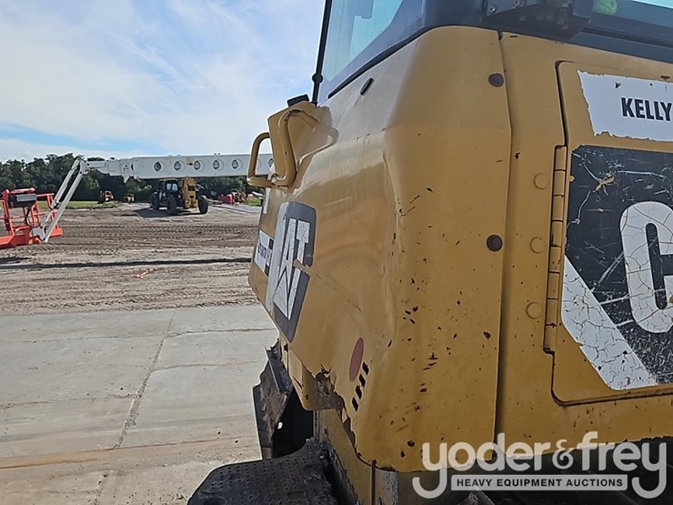 2014-caterpillar-d6k2-lgp-image-33