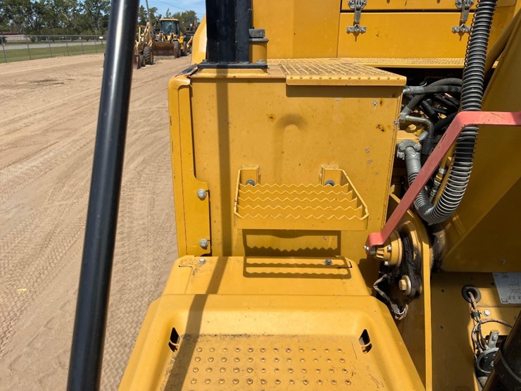 2016-caterpillar-313fl-image-17