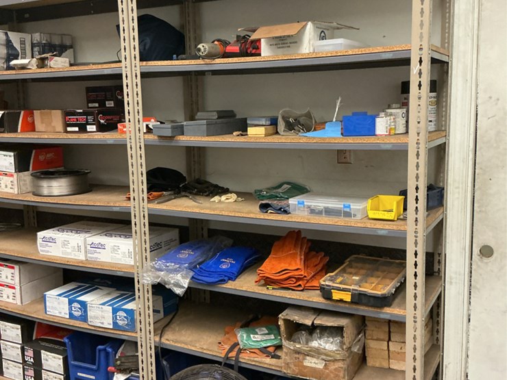 #170-•-parts-shelfs-image-2