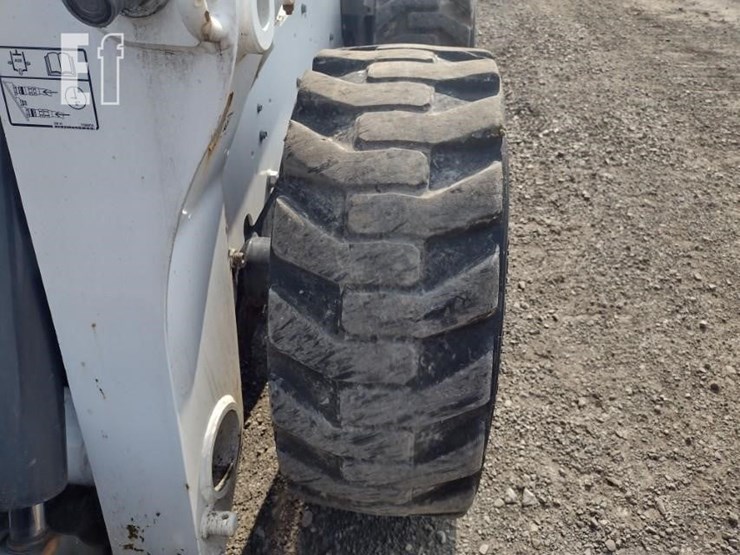 2022-bobcat-s740-image-22
