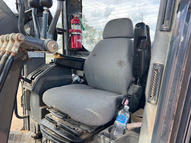2008-deere-672d-image-32