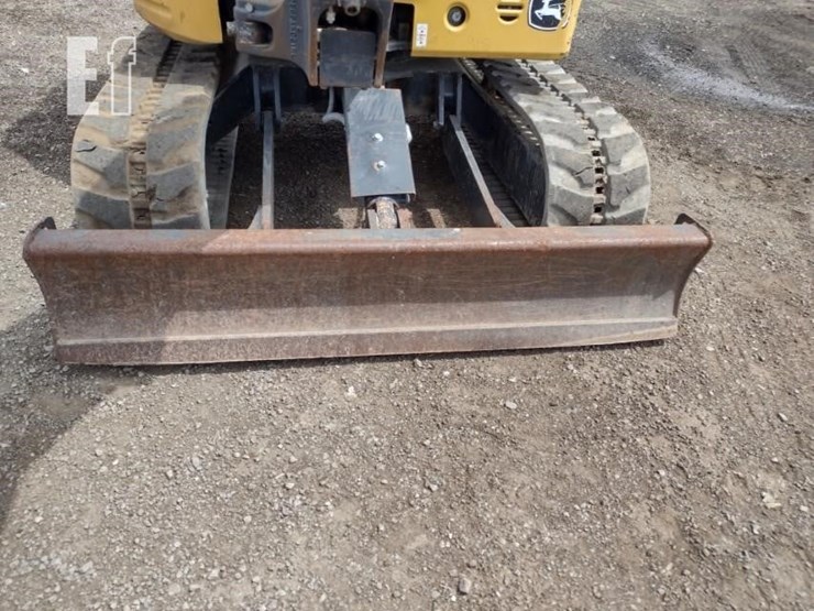 2021-deere-26g-image-18