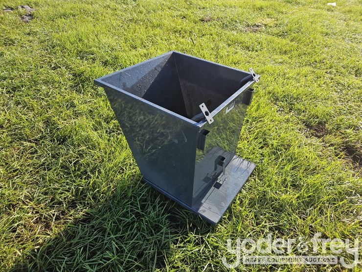ir-dump-hopper-c/w-wheeled-base-image-4