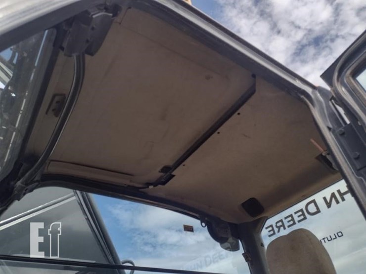 2013-deere-210g-lc-image-13