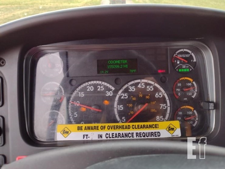2019-freightliner-business-class-m2-106-image-10
