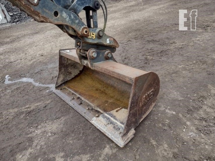 2019-deere-35g-image-21