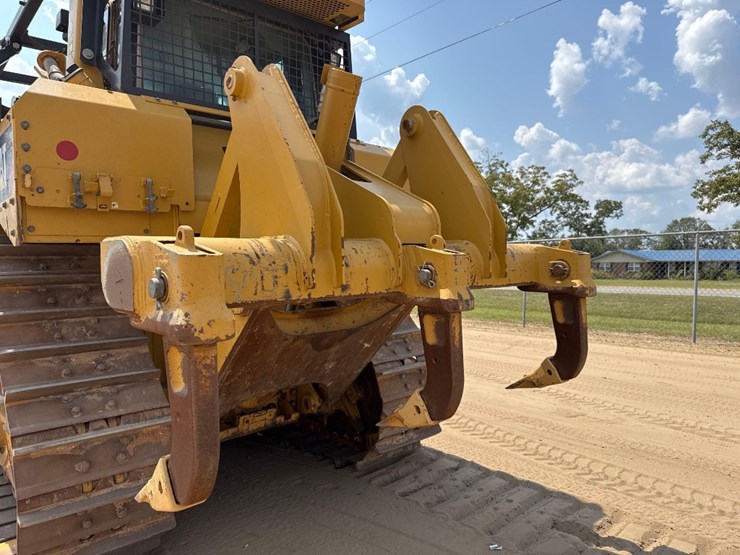 caterpillar-d6t-xl-image-21