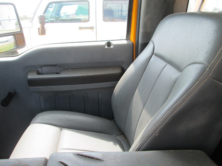 2015-ford-f350-image-32