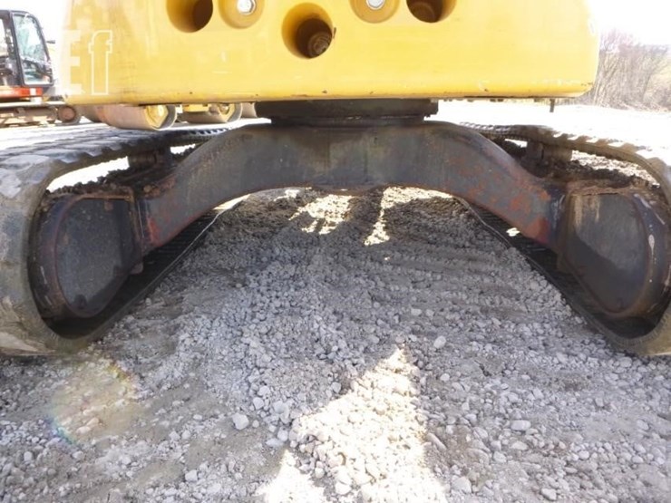 2022-deere-35g-image-46