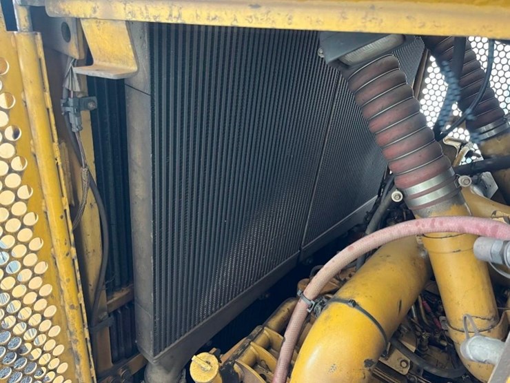 2017-caterpillar-d11t-image-15