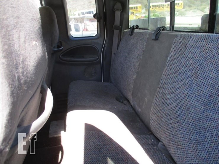 2002-dodge-2500-image-11