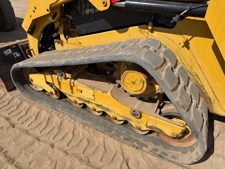 2019-caterpillar-279d-image-9