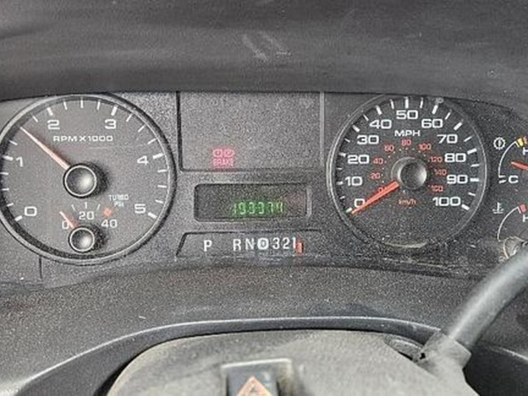 2006-ford-f550-image-22