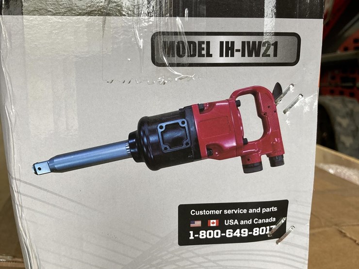 land-hero-ih-iw21-impact-wrench-image-2