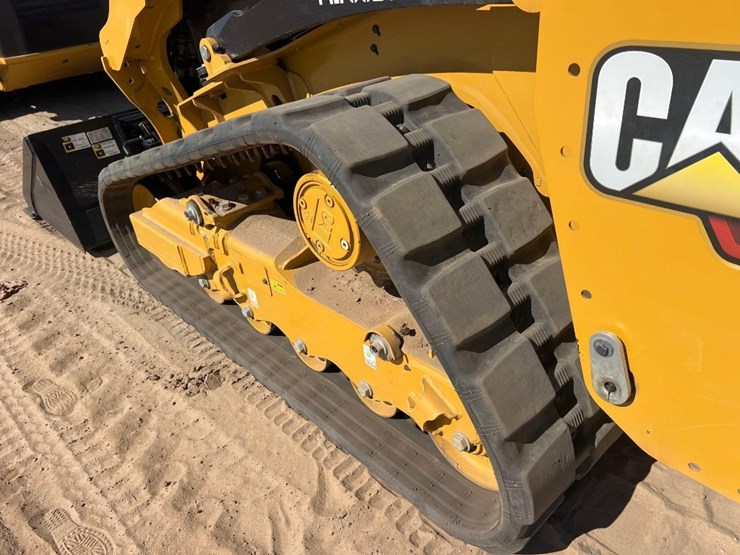 2024-caterpillar-255-skid-steer-image-24