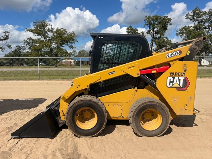 2019-caterpillar-262d3-image-1