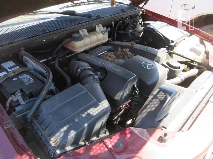 2001-mercedes-benz-ml320-image-7