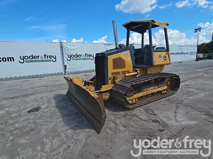 2016-deere-450j-image-1