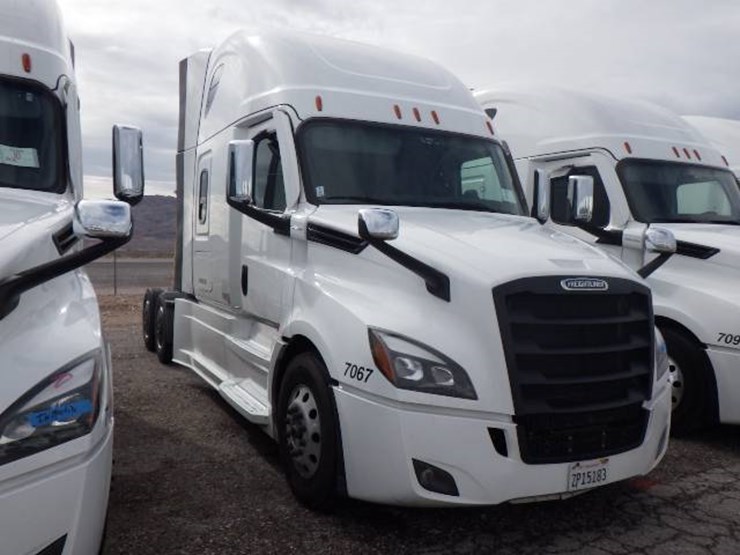 2024-freightliner-cascadia-126-image-3
