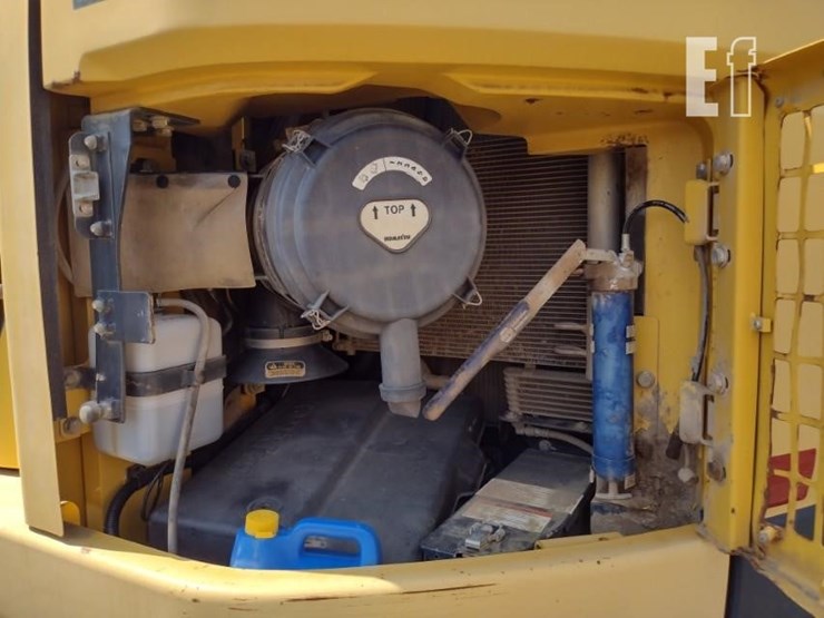 2011-komatsu-pc228us-lc-8-image-46