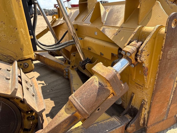 caterpillar-d6t-xl-image-17