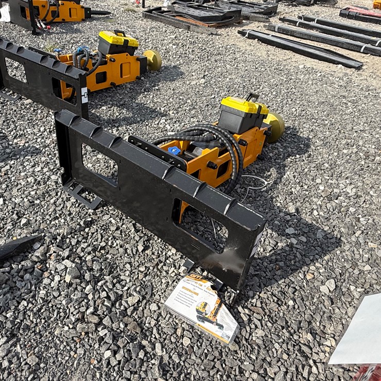 #2012 • Unused GIYI Skid Steer Post Driver DZC6802507154 INV# 26323