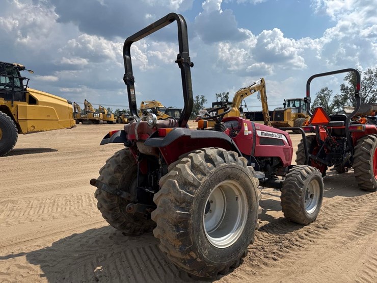 mahindra-2810-image-6