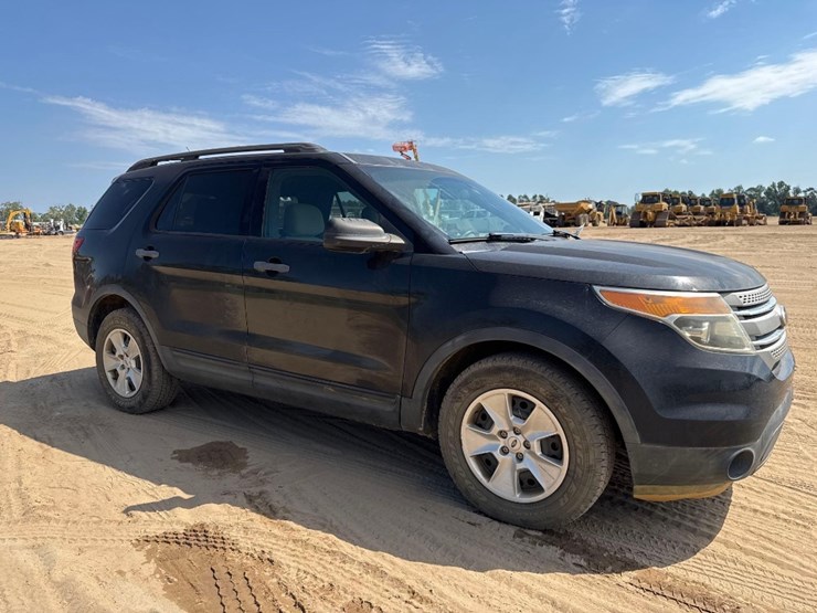 2013-ford-explorer-image-4