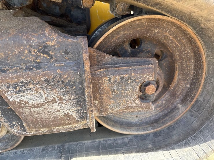 deere-333g-image-14