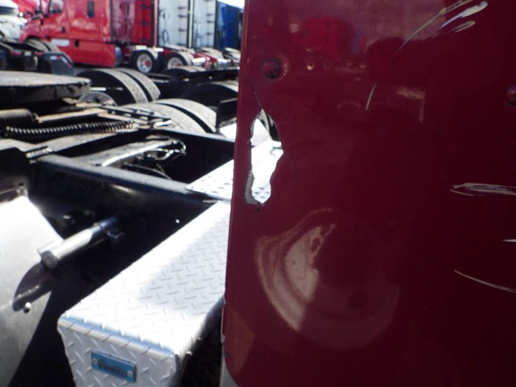 2003-peterbilt-379-image-4