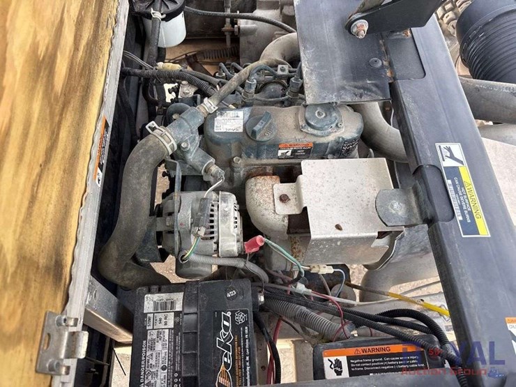 2016-club-car-carryall-1500-4x4-utility-cart-image-10